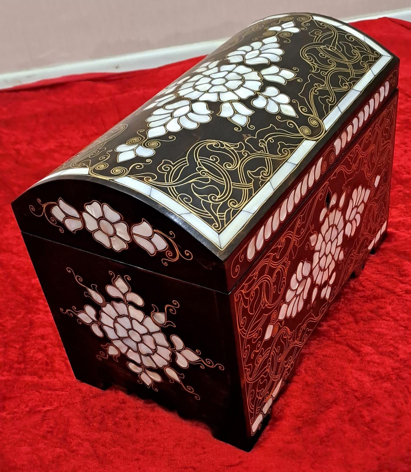 螺鈿細工を施した美しい手作りの木箱 - Etsy 日本