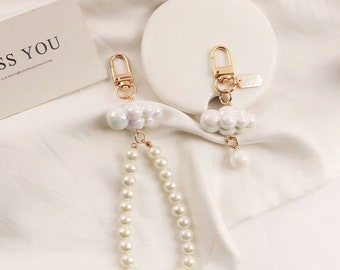 White Cloud Pearl Chain Keychain Car Keychain AirPods Case Keyring Schoolbag Pendant Cute Keychains hanging chain Gift for Her Birthday Gift
