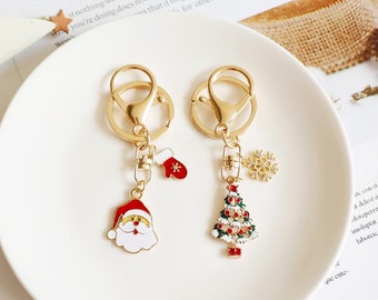 New Year's gift Santa Claus keychain Christmas tree gloves snowflake bag charm couple keychain bag with accessories Airpods case accessories