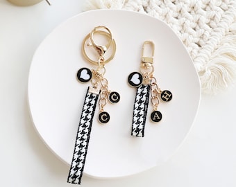 Customized key chain double-sided letter key chain heart houndstooth streamer key chain bag pendant metal accessories Airpods pendant Gifts