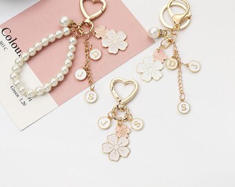 Pearl key chain pendant Cute keychain letter Custom keychain Creative Custom letter charm Airpods charm Personalized Gifts Gift for her