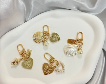 Pearl Shell Flower Keychain Airpods Pendant Student Bag Ornament Birthday Gift Cute Keychain Custom Keychains Personalized Gifts Charm