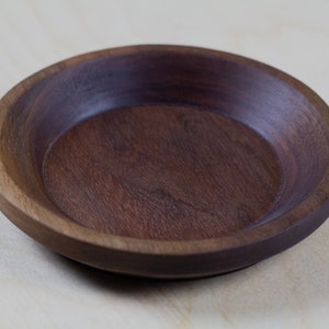 Wooden Catchall Dish / Walnut Dish / Jewelry Dish / Wooden Ring Dish / Coin Dish