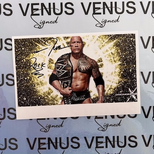 AUTOGRAPH The Rock hand signed photo