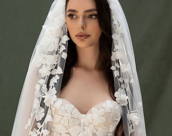 Wedding veil, Juliet cap veil. 3d flowers wedding veil, bridal veil, floral wedding veil, floral chapel veil, lace wedding veil