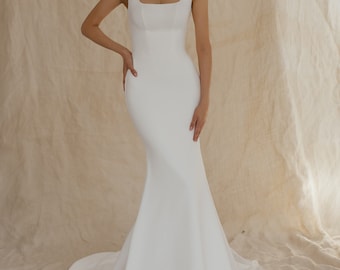 Square Neck Crepe Mermaid Brautkleid, Brautkleid Evelyn mit offenem Rücken