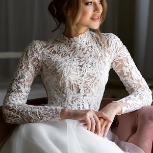 Modest wedding dress, high neck wedding dress with long sleeves. Lace turtleneck bridal gown, high collar wedding gown Harper image 3