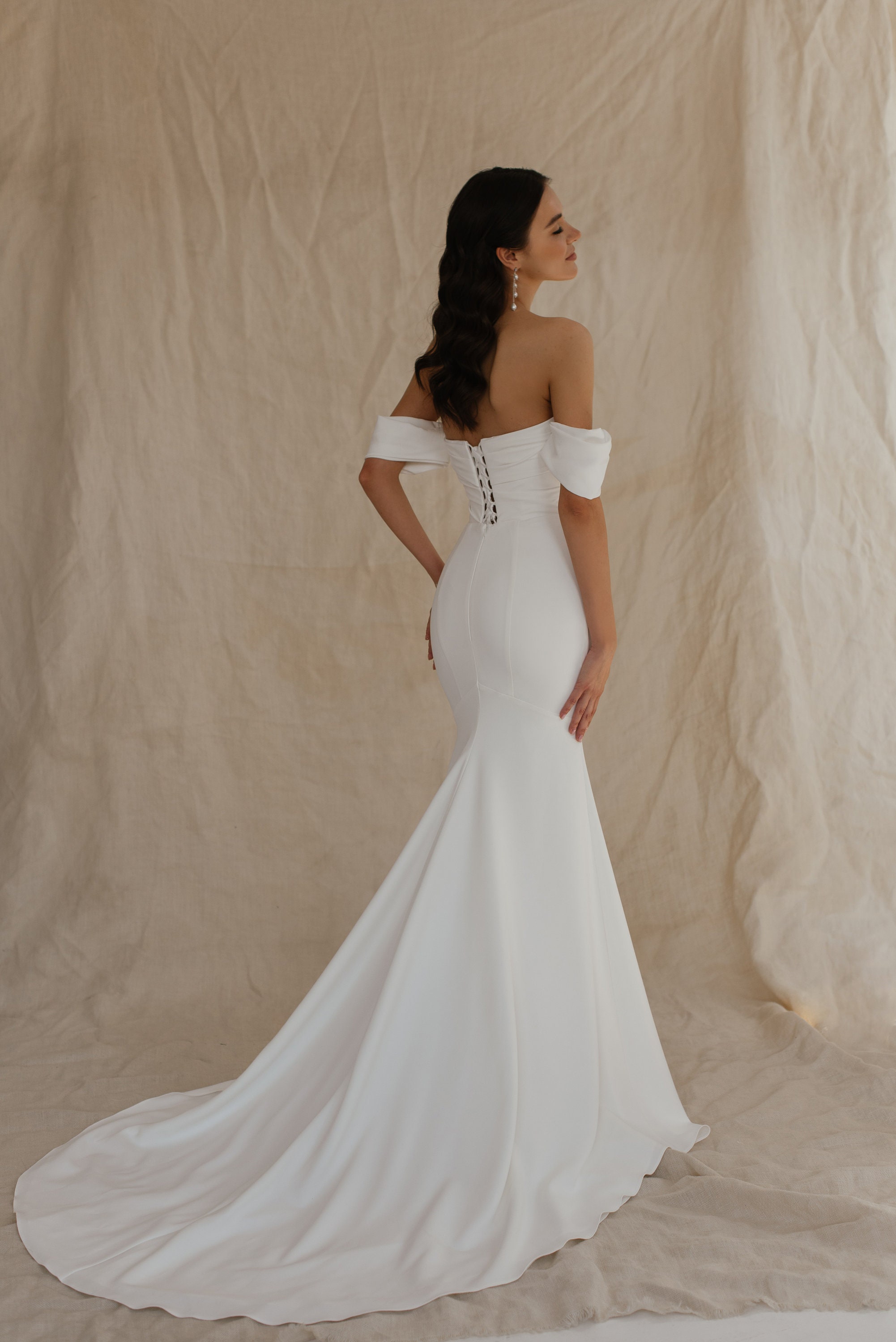 White Ivory Wedding Dresses Off the Shoulder Lace Appliques