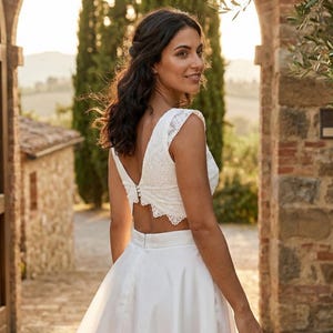Spitzen Brauttop, zweiteiliges Brautkleid, kurzes Brauttop, modernes Brauttop, Outdoor Hochzeit, standesamtliche Hochzeit