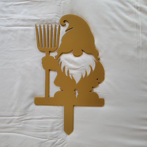garden art cut file for cnc plasma cutter, gnome dxf file for plasma table, garden gnome svg file for laser cut designs, gnome garden stake