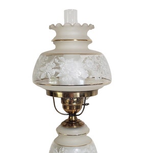 Vintage Quoizel Satin Lace Hurricane Lamp 21 1 2 23 1 2 Tall