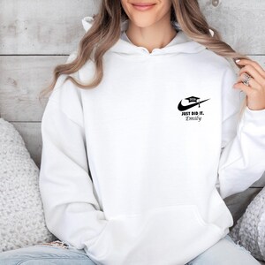 Graduation Hoodie, 2026 Graduation, Personalised Hoodie, Graduation Gift, Custom Graduation, Daughter Graduation, Nurse Graduation afbeelding 2