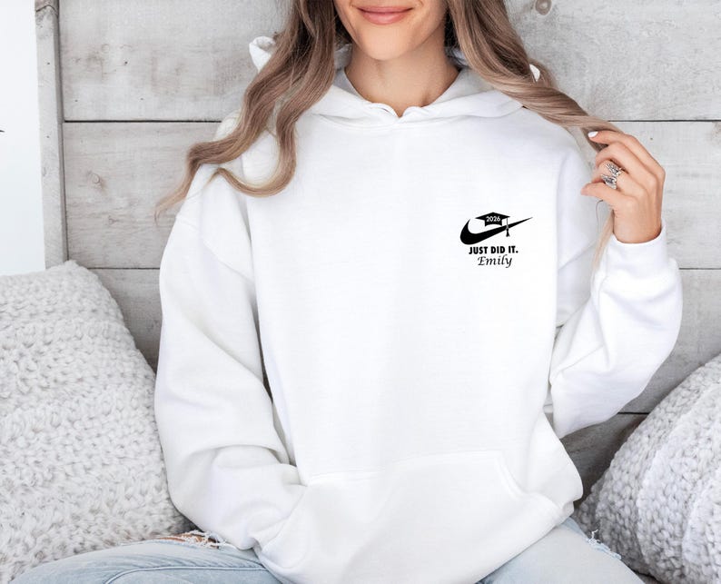 Graduation Hoodie, 2026 Graduation, Personalised Hoodie, Graduation Gift, Custom Graduation, Daughter Graduation, Nurse Graduation afbeelding 2