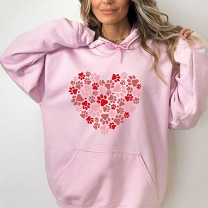 Sweat à capuche pour amoureux des chiens, Sweat à capuche avec cœur et patte, Sweat à capuche pour chien, Sweat à capuche drôle pour chien, Cadeau de Saint-Valentin, Sweat à capuche Saint-Valentin, Sweat à capuche cœur, Sweat à capuche mignon pour chien image 5