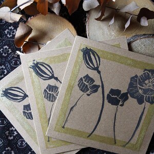 Carte double linogravure coquelicot – Œuvre florale unique – Carte fête des mères – Illustration végétale à la main – Idée cadeau artistique
