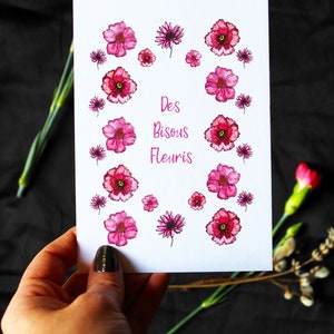 Florale Aquarell-Postkarte, blumige Küsse, handgemachte Reproduktion, rosa, poetische Geschenkidee für Mama, zarte florale Hommage