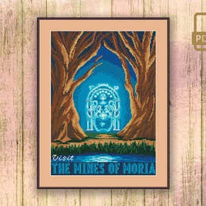 Puede incluir: Un patrón de punto de cruz que presenta un portal azul brillante en un entorno de bosque. El texto "Visit The Mines of Moria" está en la parte inferior de la imagen.