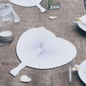 Herzförmiger Fächer | Taschenfächer perfekt für Hochzeiten im Sommer