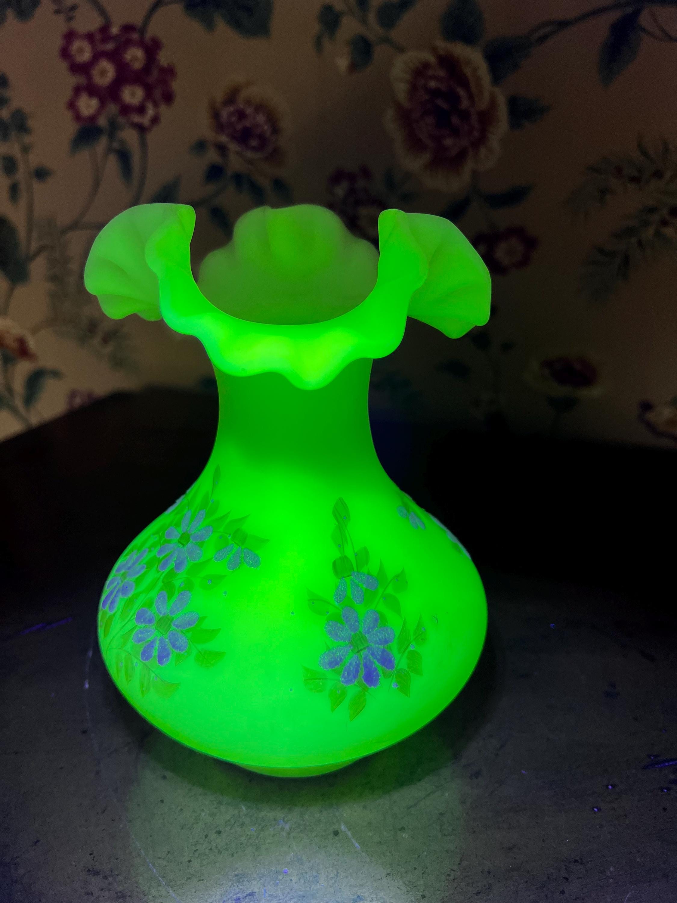Fenton Hand Painted Daisy Satin Uranium Custard Glass Ruffled Vase