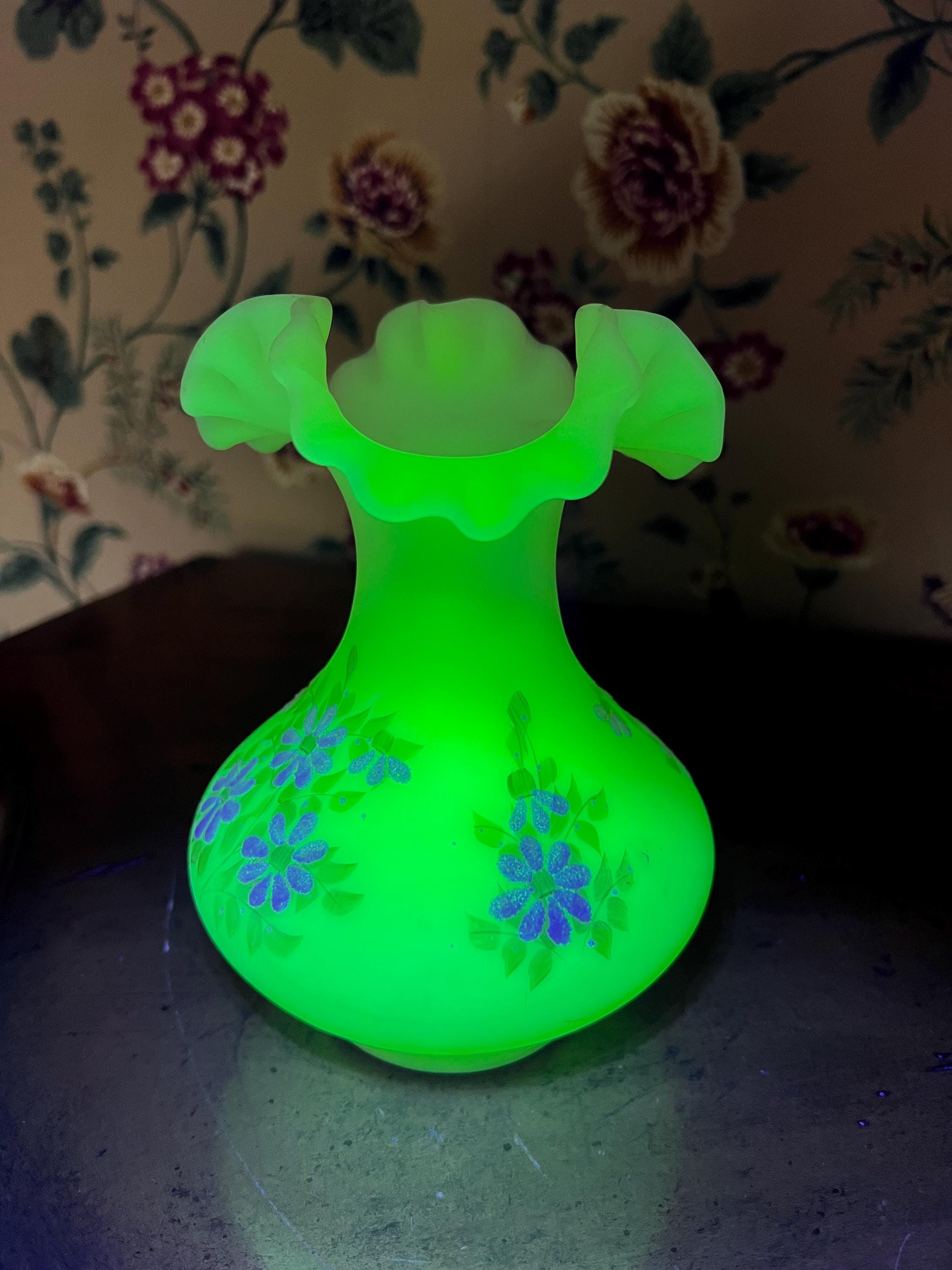 Fenton Hand Painted Daisy Satin Uranium Custard Glass Ruffled Vase
