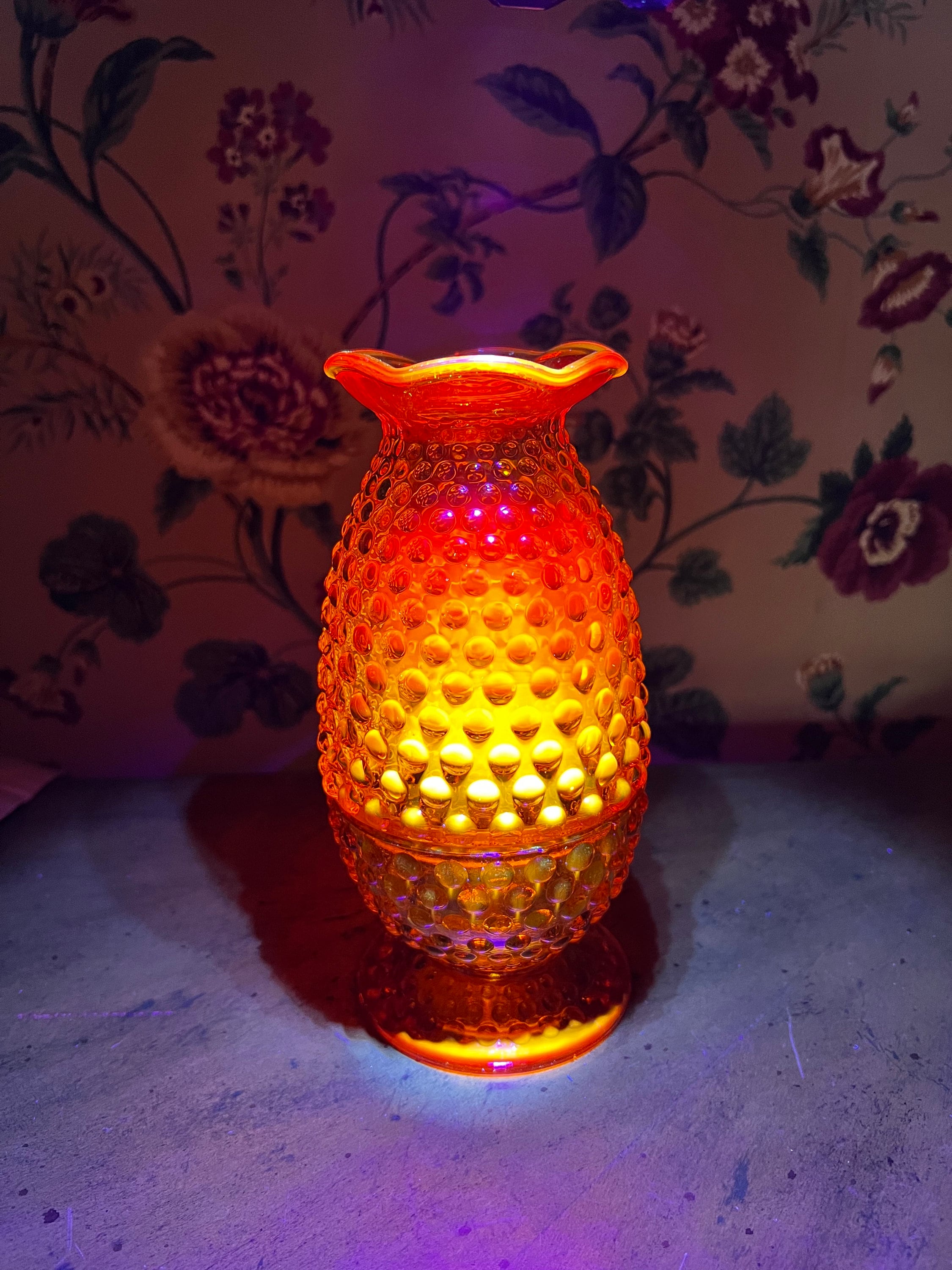 Vintage Kanawha Uranium UV Reactive Amberina Pineapple Fairy Lamp