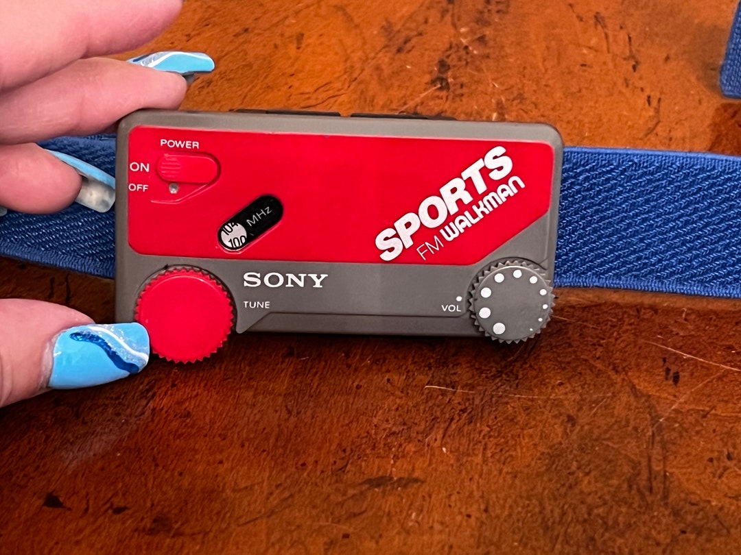 Vintage 1986 Red Sony Walkman Sportsband FM Radio RARE! - Etsy