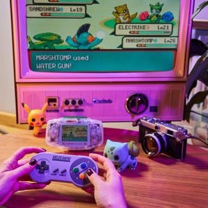 Aurora Iridescent Game Boy Advance: Modded Retro Handheld Console image 7