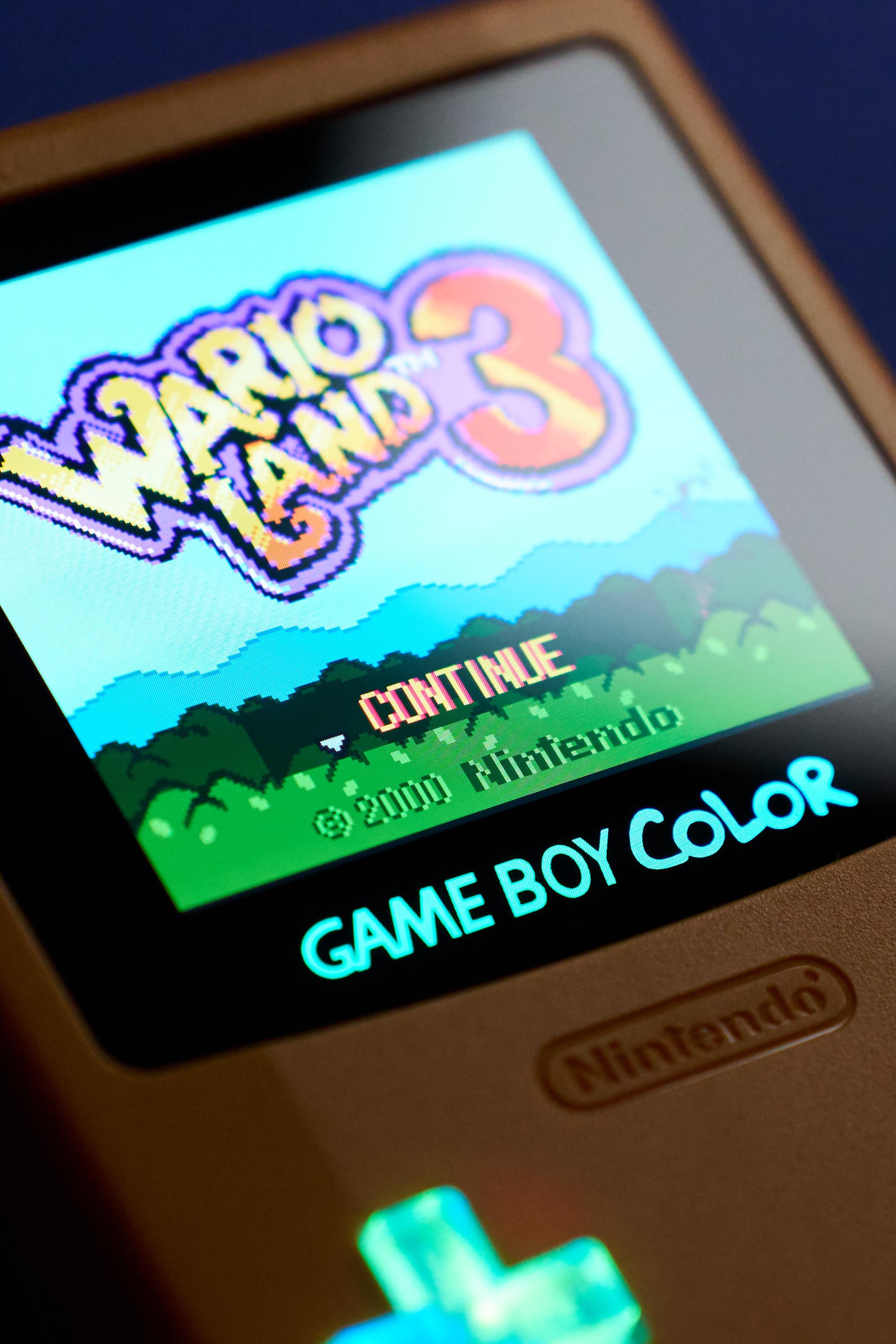 OLED Upgrade for Game Boy Color | Laminated Display, Illuminated Logo ...