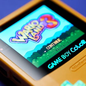 OLED Upgrade for Game Boy Color | Laminated Display, Illuminated Logo, USB-C Option