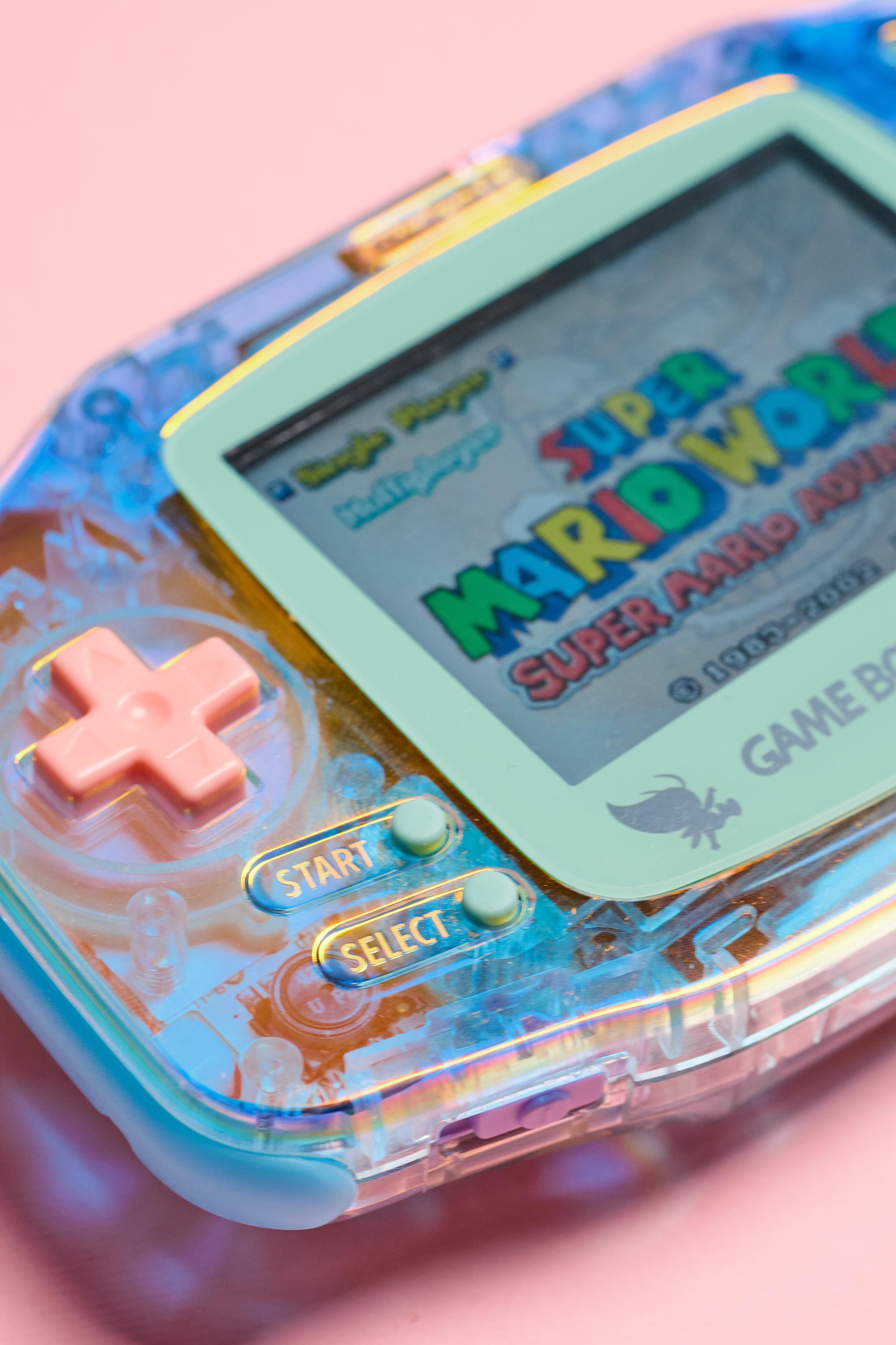オーロラ・イリデセント・ゲームボーイアドバンス：改造レトロ携帯 