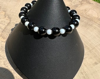 Black and White Beaded Stretch Bracelet