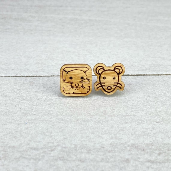 Cute Rat Face Pin, Adorable Wood Rat Face Pinback Button with Regular and Locking Pin Backs Included, Cute Rat Accessories, Rat Parent Gifts