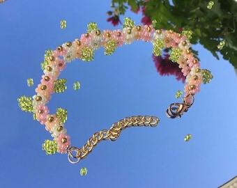beaded flower bracelet, seed bead bracelet, beaded bracelet, flower bracelet with leaves