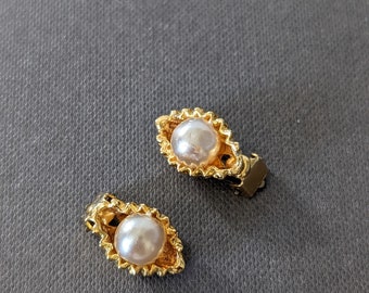 Vintage Gold Tone Clipon Earrings With Pearl