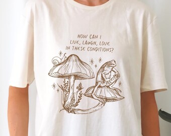 Frog shirt Mushroom Shirt Toad Cottagecore Shirt Goblincore Clothing Cottagecore Aesthetic Frog T-shirt Butterfly Shirt Alternative Clothing