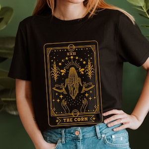 Camisa de cartas de tarô de milho Camisa de amante de milho Eu amo camisa de milho Camisa Corntastic Tem o suco Camisa Lua mística Camisa Celestial Camisa Witchy