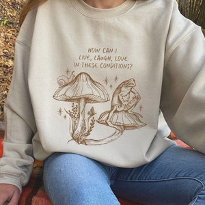 Frog Sweatshirt Mushroom Sweatshirt Cottagecore Sweatshirt Toad Goblincore Clothing Cottagecore Sweater Gremlincore Animal Sweatshirt
