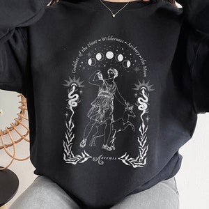 Artemis Greek Goddess Greek Mythology Sweatshirt Dark Academia Clothing Greek Statue Celestial Sweatshirt Light Academia Literary Sweater
