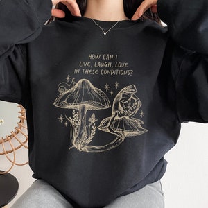 Frog Sweatshirt Toad Cottagecore Sweatshirt Mushroom Sweatshirt Goblincore Clothing Cottagecore Aesthetic Frog Sweater Crewneck Sweatshirt