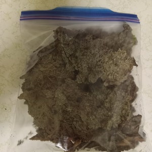Half lb Dried Pine Bark in Quart Bags
