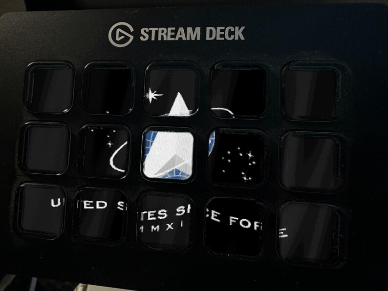 Protetor de tela Stream Deck com a bandeira da Força Espacial dos EUA, GIF animado da bandeira tremulando, Elgato MK2 XL Plus, download digital instantâneo imagem 1