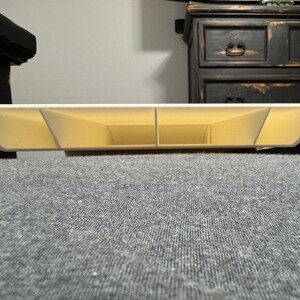 showing clearance above mattress
