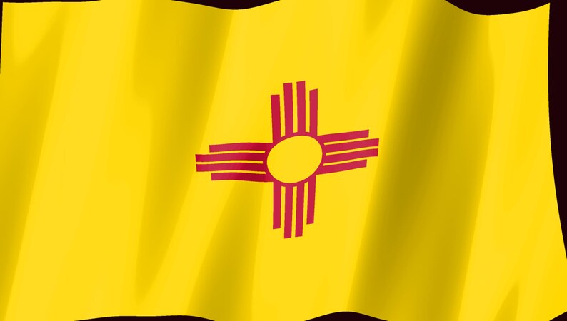 Pode incluir: A bandeira do Novo M&eacute;xico apresenta um campo amarelo brilhante com um s&iacute;mbolo solar Zia vermelho no centro. O s&iacute;mbolo consiste num c&iacute;rculo com quatro grupos de quatro raios que se estendem nas dire&ccedil;&otilde;es cardeais, criando uma forma de cruz.