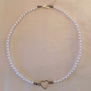 Pearl Silver Heart Necklace Aesthetic Pearl Bead Choker, Pearl Choker Necklace, Hollow Silver Heart Pearl Necklace 画像 3