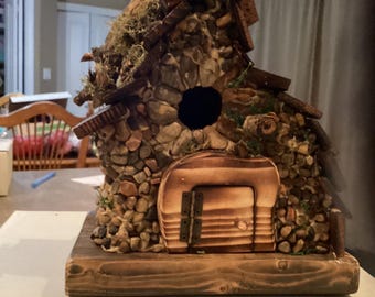 Feenhaftes (Vogel) Häuschen