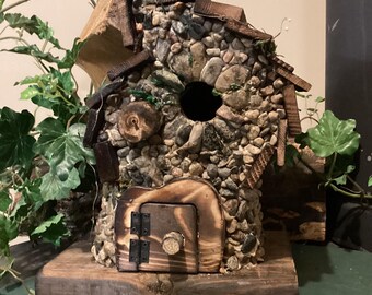 Skurril Fairy Cottage Vogelhaus | Handgemachte Gartendekoration