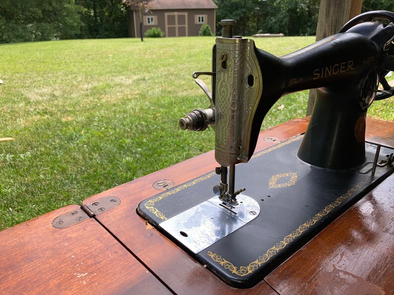 1941 Singer Sewing Machine 1588 Etsy