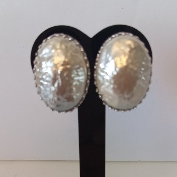 Vtg. Alice Caviness Oval Silver Pearl Earrings. Vintage Baroque.