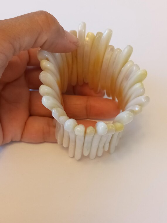 Monies 3 Pc. Set Shell Necklace Bracelet & Earrin… - image 6