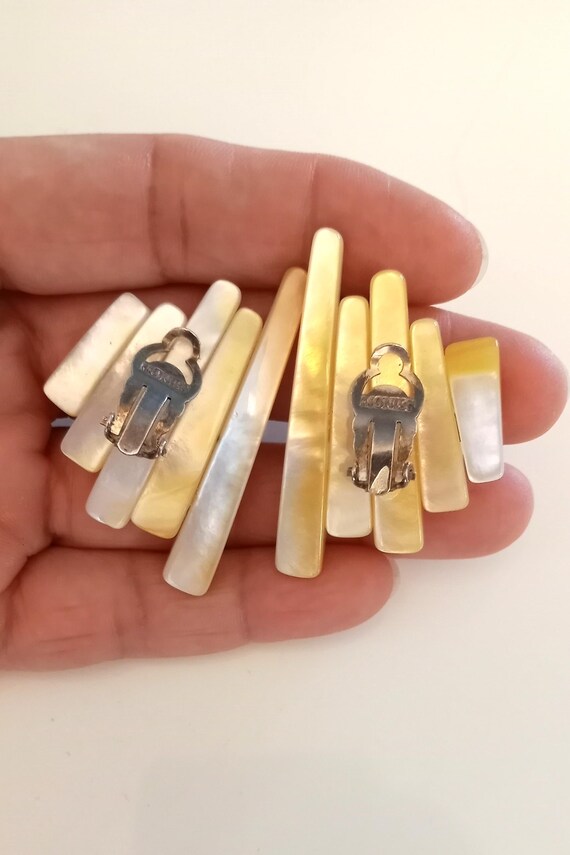 Monies 3 Pc. Set Shell Necklace Bracelet & Earrin… - image 8